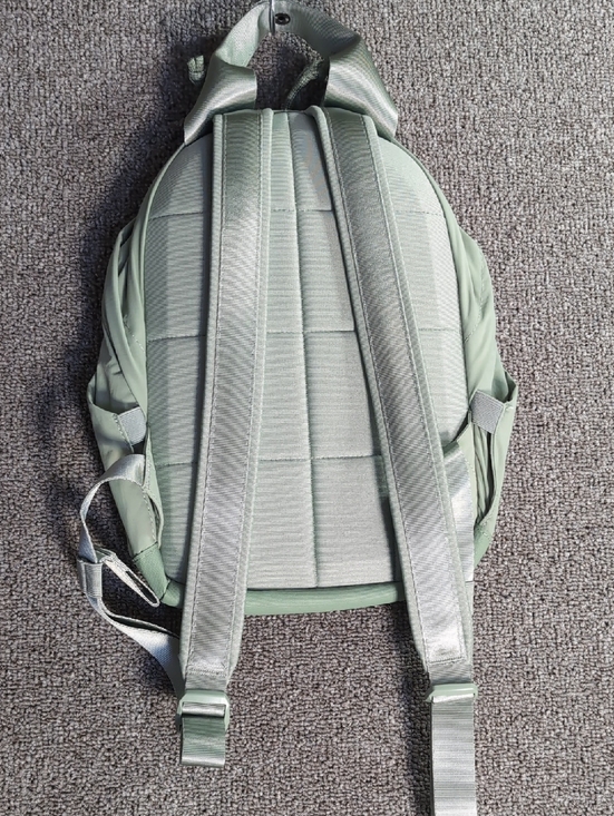 girls north face backpacks The Women's Borealis Commuter Laptop Backpack, Gravel/Optic Violet, One Size: Clothing, Shoes & Jewelry Bolsas and the large main Large Heart Backpack in Yarn Color:Tan